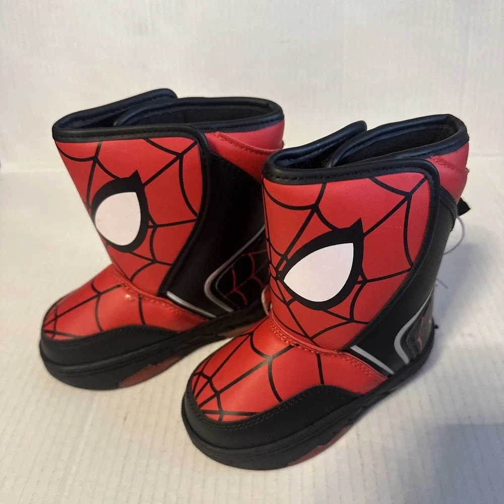 Marvel Spider-Man Toddler Snow Boots Size 6M Light Up Winter Shoes NEW